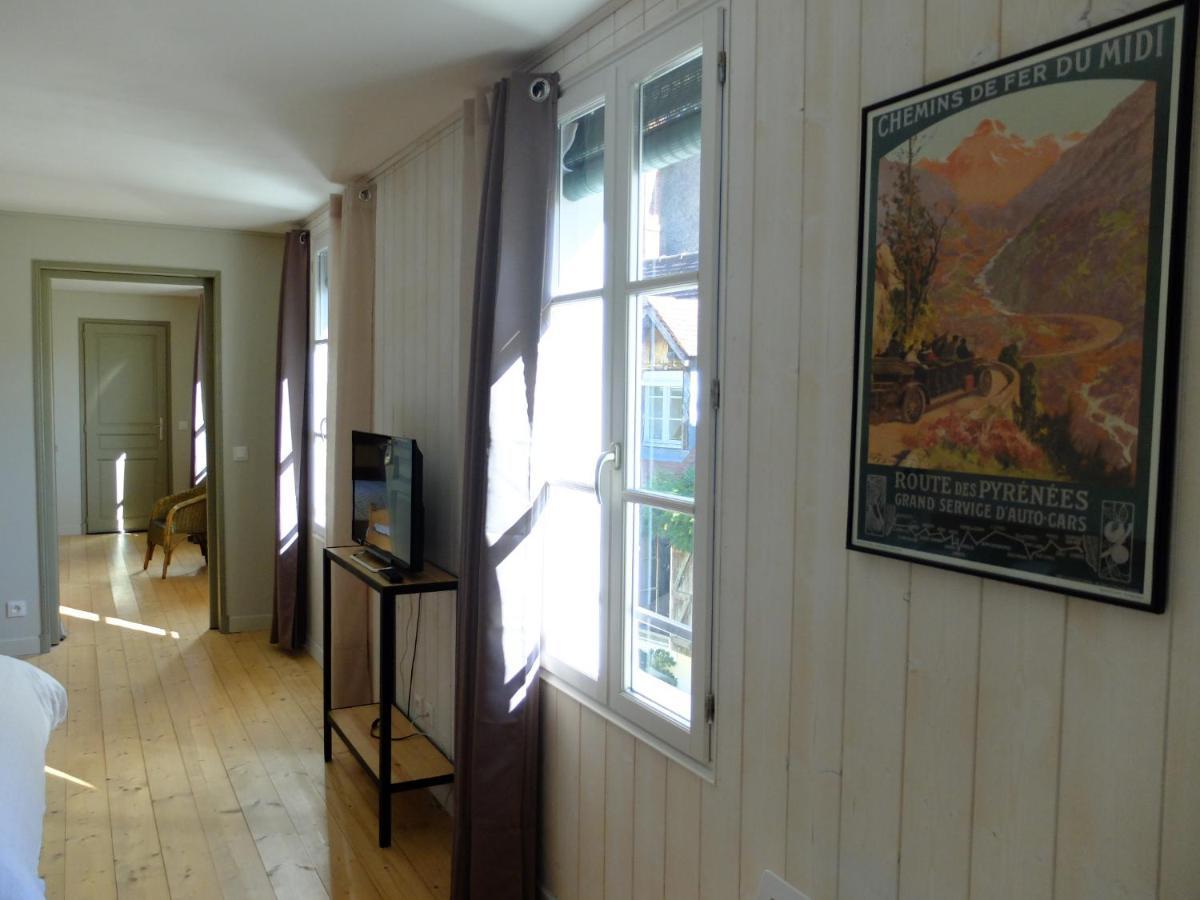De l'Autre Côté Bed and Breakfast Garlin Buitenkant foto