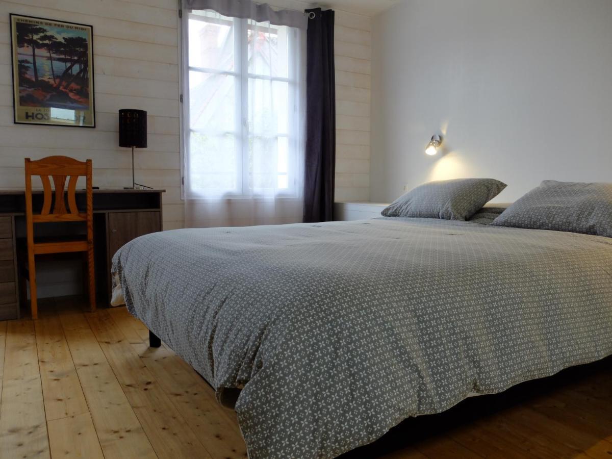 De l'Autre Côté Bed and Breakfast Garlin Buitenkant foto